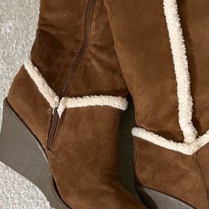 Wedge Boots! size 10 Brown - Barely Used